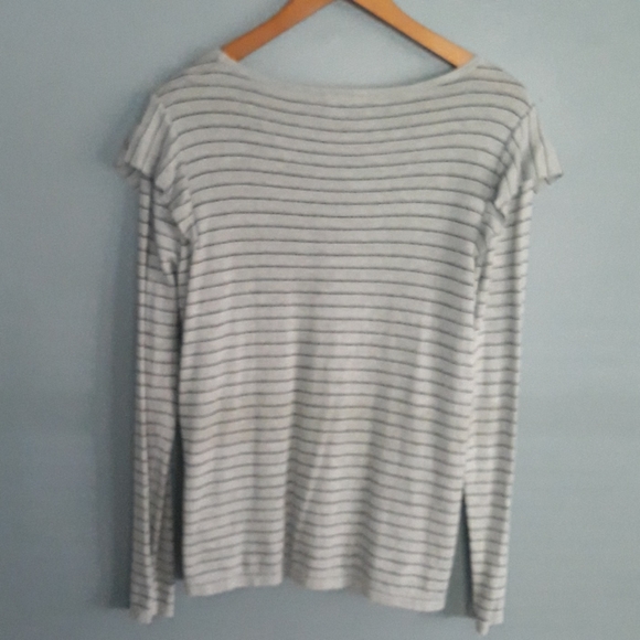 Ladies Sweater - Picture 5 of 5